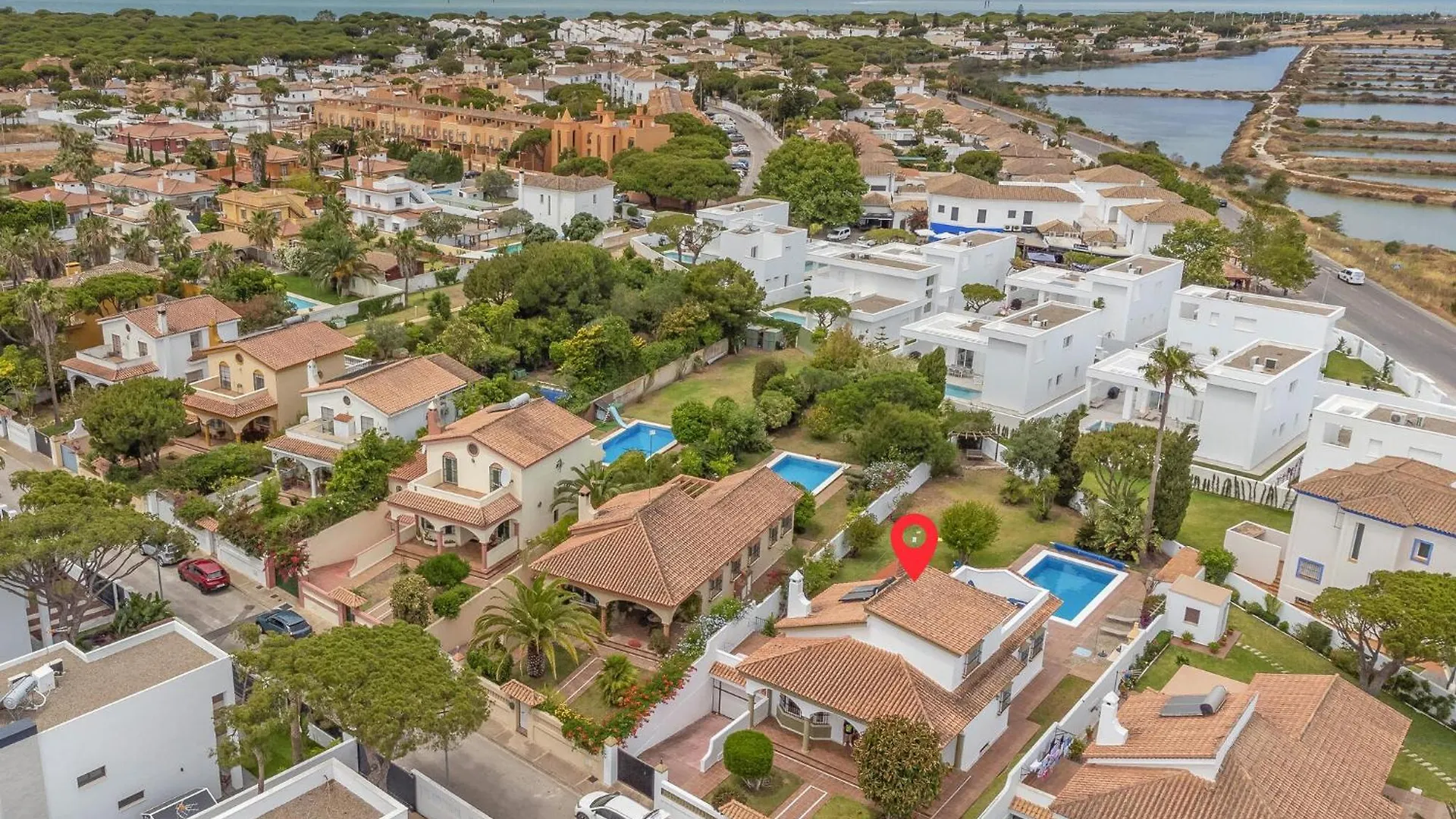 Amazing Home In Chiclana De La Frontera Espanha