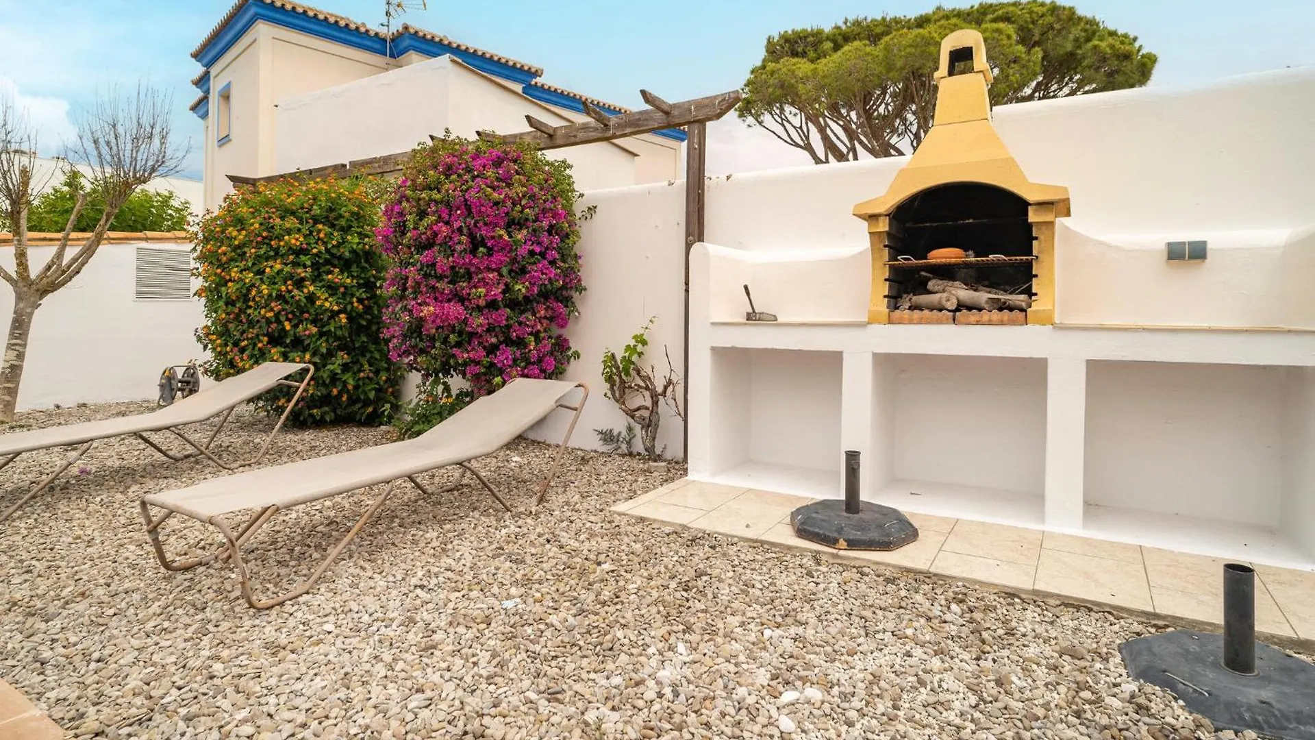 Amazing Home In Chiclana De La Frontera