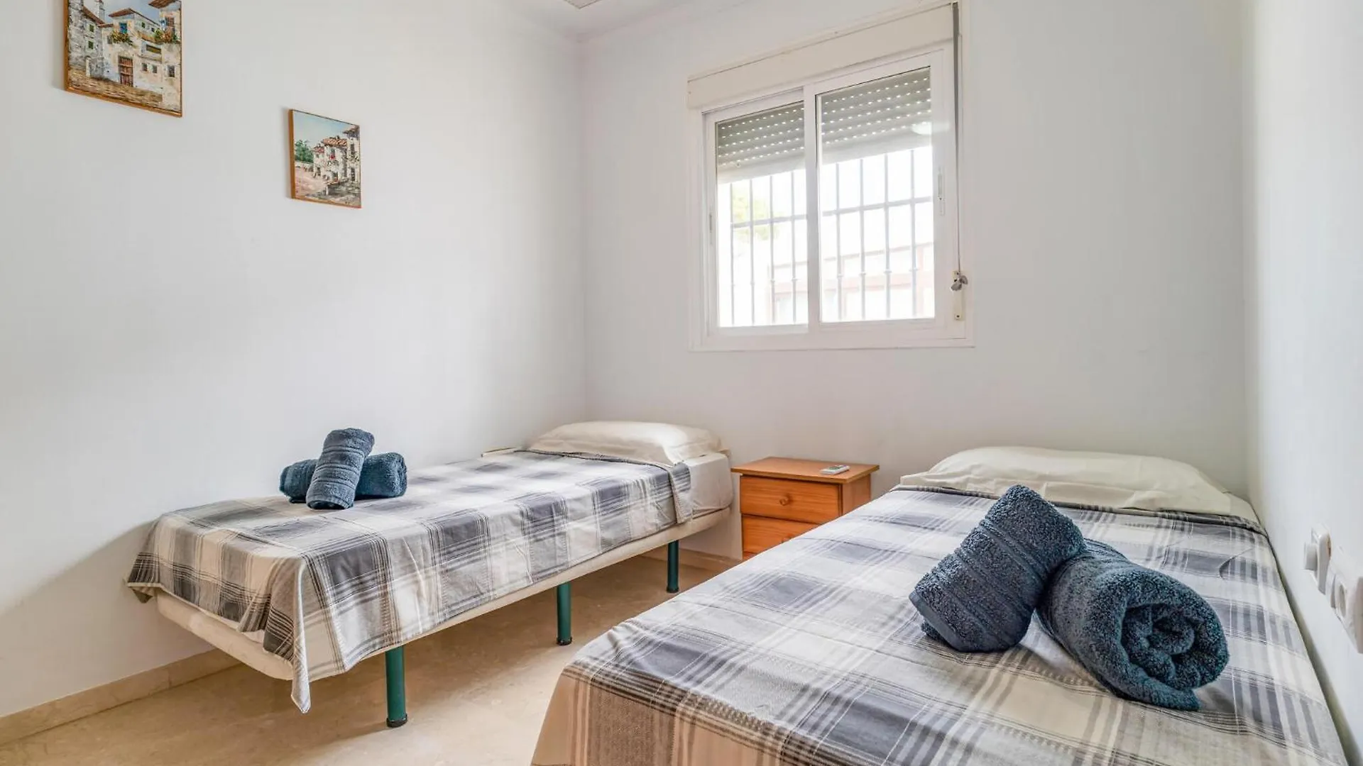 Amazing Home In Chiclana De La Frontera Espanha